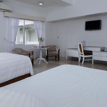Hotel Zaracay Santo Domingo de los Colorados Habitación foto