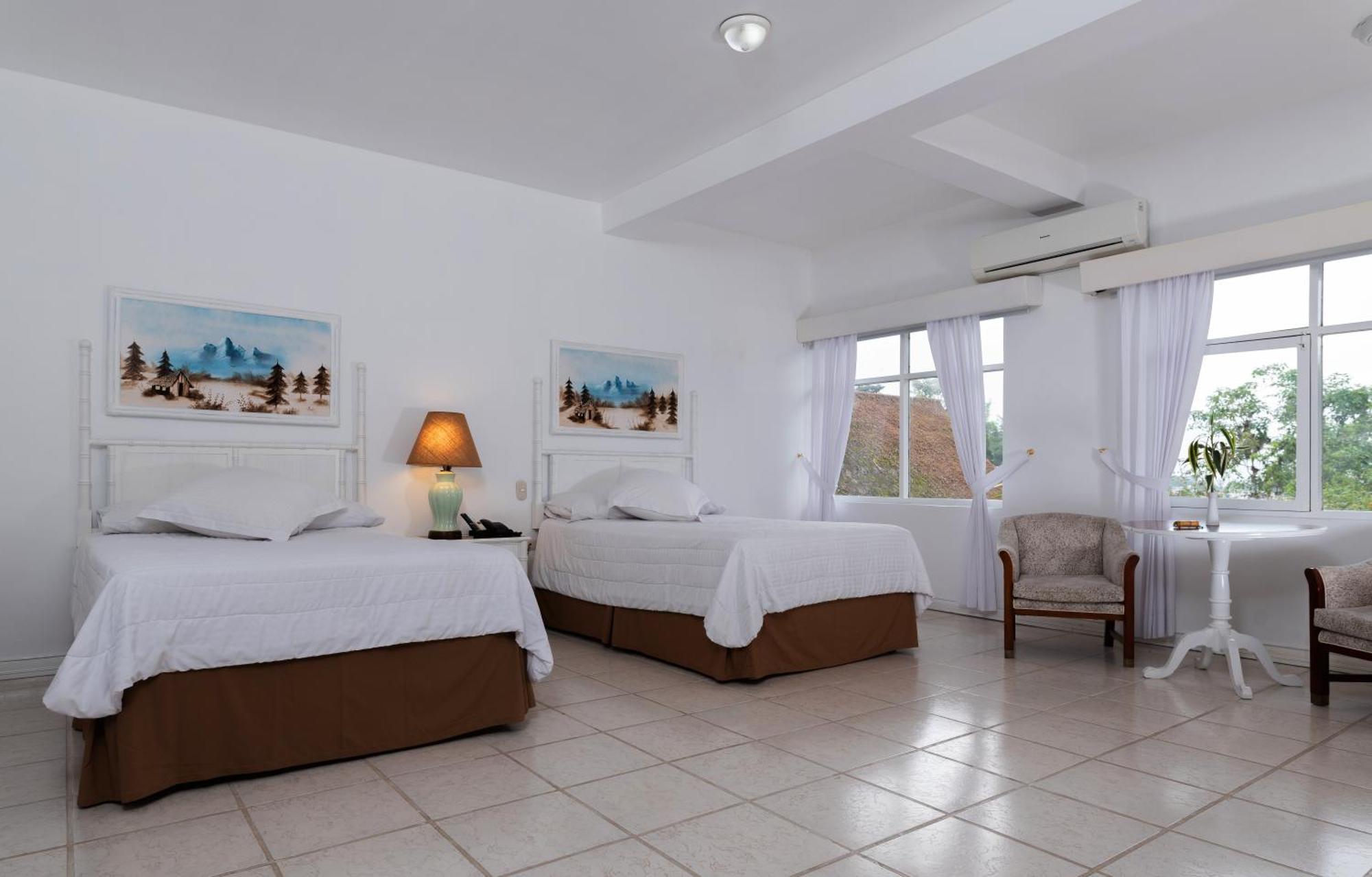 Hotel Zaracay Santo Domingo de los Colorados Habitación foto